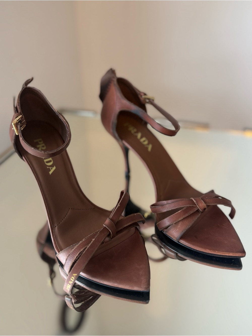 Prada 85mm Distressed Leather Bow Sandals $1,320 38 - Picture 5 of 15